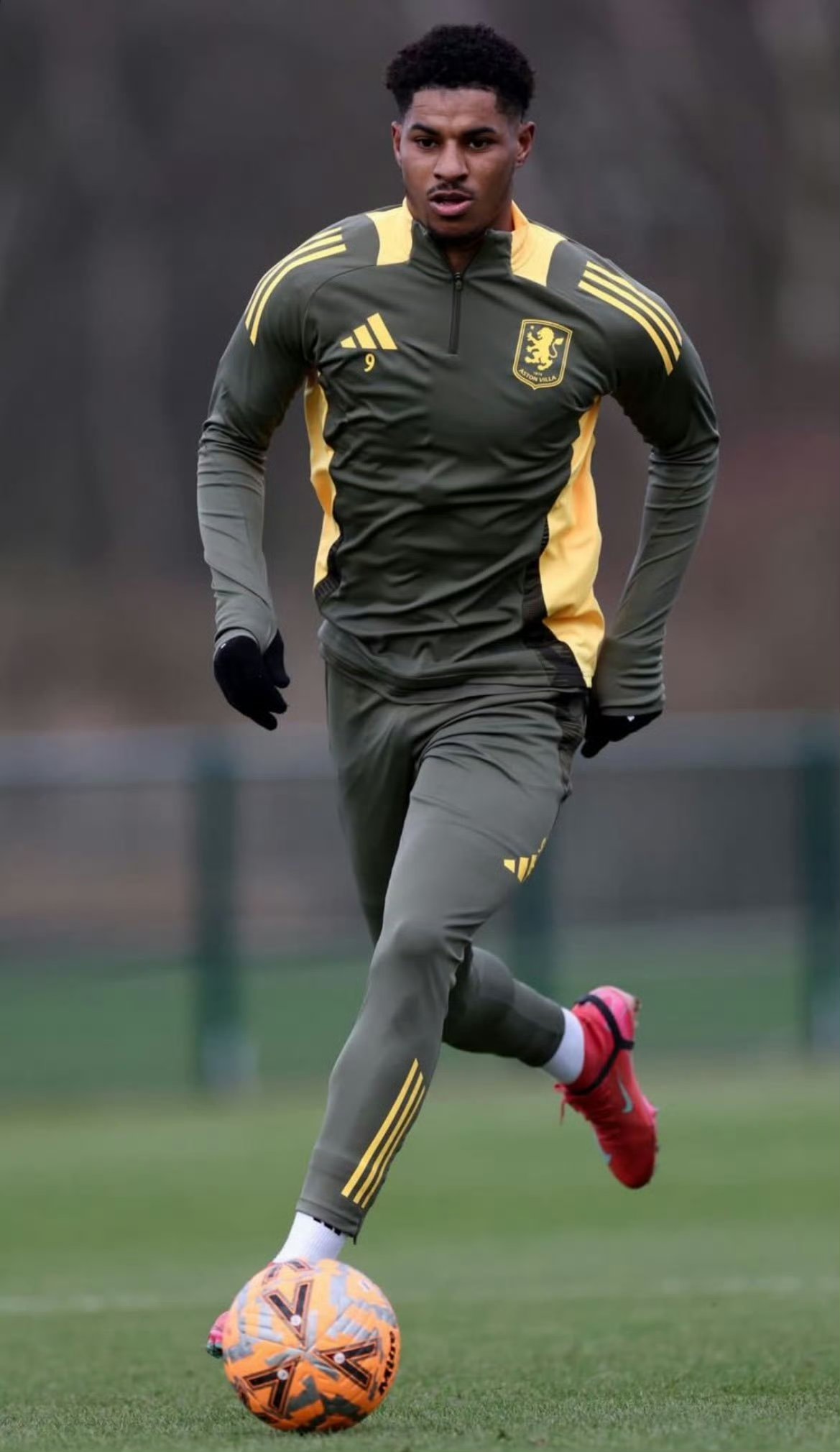 开云棋牌官网包含今晚阿斯顿维拉状态回暖：英超节点到来，态度坚定，训练强度明显提升的词条