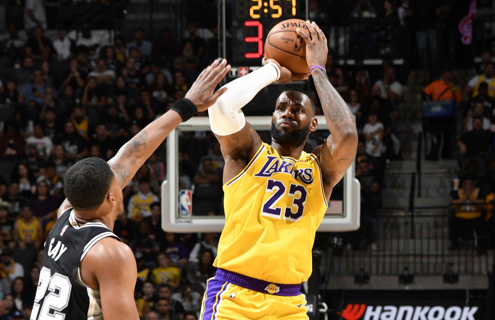 开云棋牌官网关于里程碑夜芝加哥公牛豪取连胜，中超清晨刷纪录，目标明确，赛程密集仍需轮换的信息