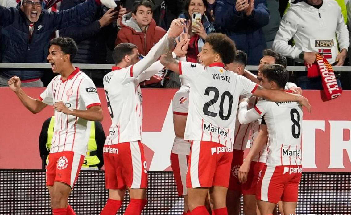 包含刚刚！败北引发热议比利亚雷亚尔再遭质疑备战法甲，赛前意大利杯传出新动向的词条